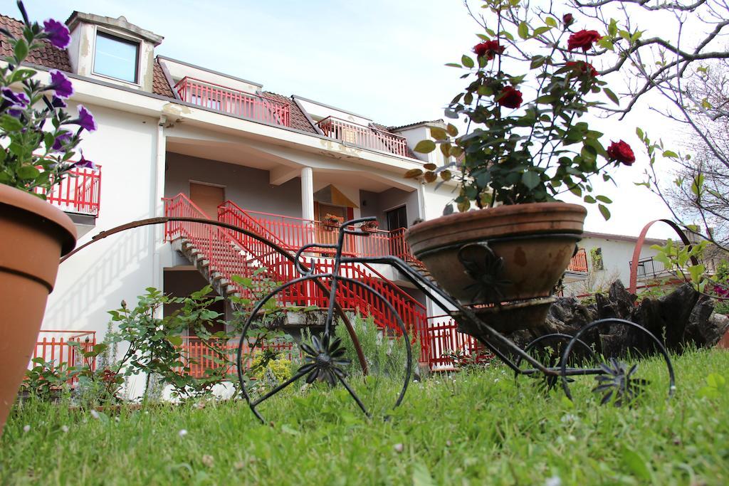 Lucanto Bed & Breakfast Calvello ภายนอก รูปภาพ